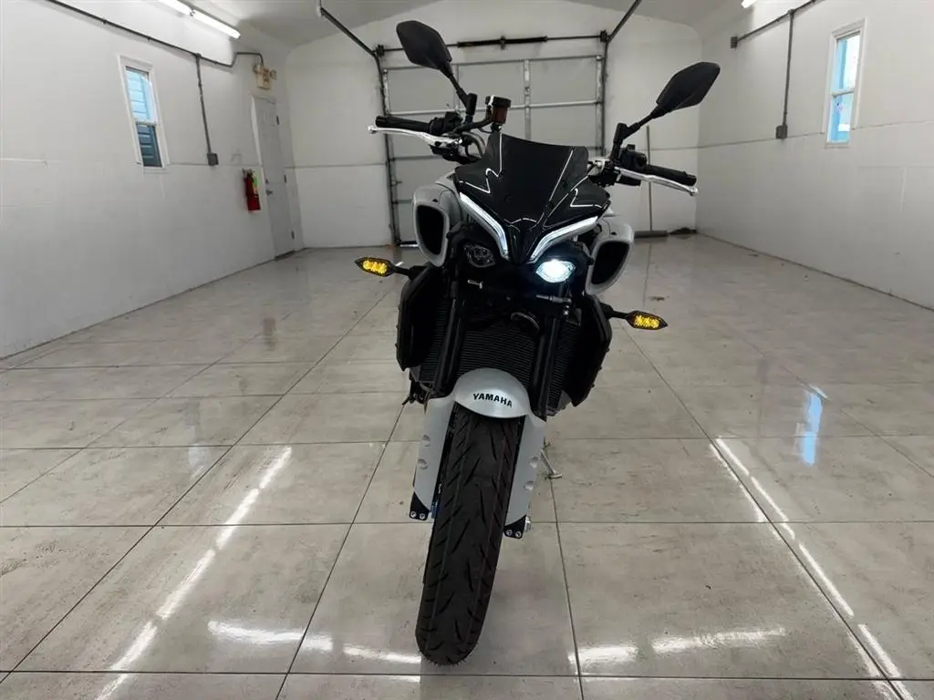 Yamaha MT-10 | Best Hyper Naked Motorcycle 1 Yamaha MT-10 | Best Hyper Naked Motorcycle