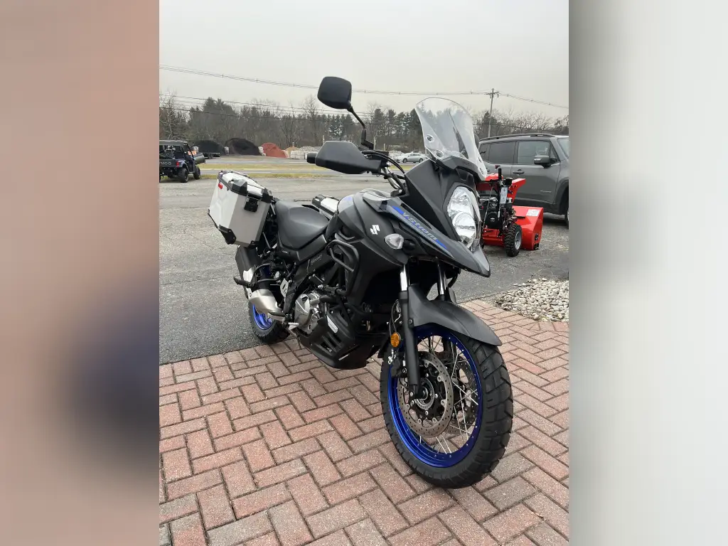 Suzuki V-STROM 650 XT 1 Suzuki V-STROM 650 XT