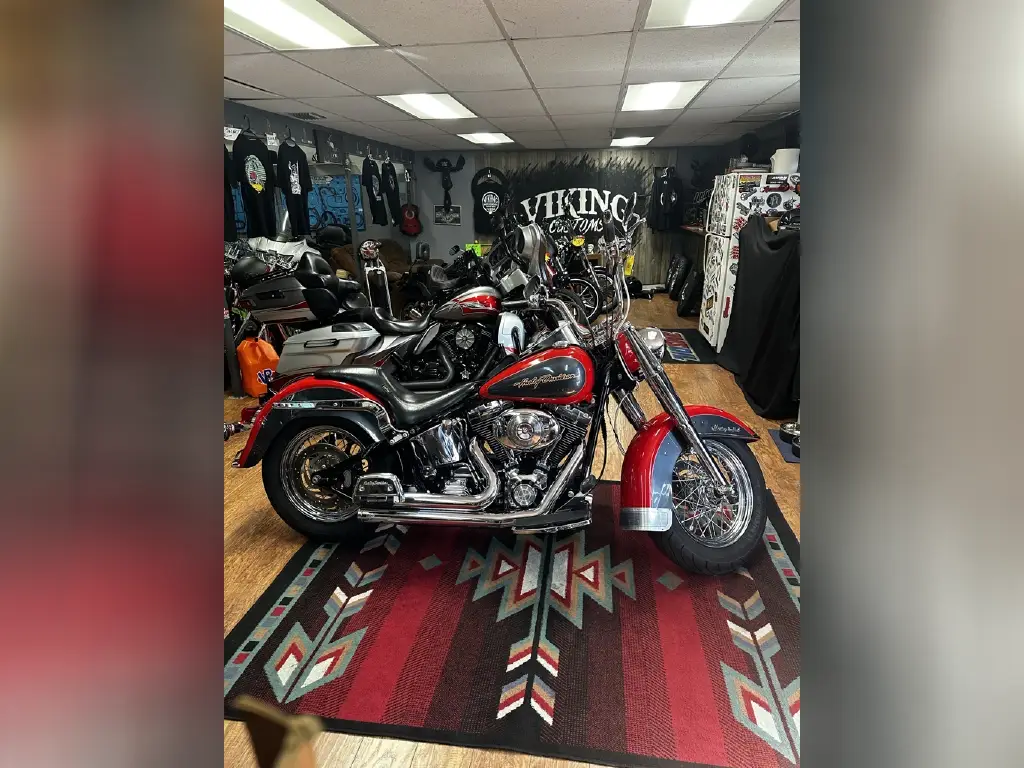 Harley-Davidson Heritage Softail Classic 1 Harley-Davidson Heritage Softail Classic
