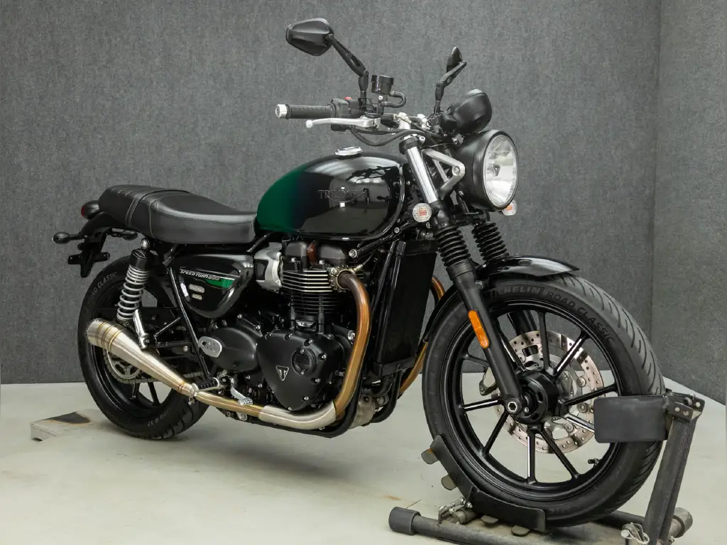 Triumph Speed Twin 900 Stealth Edition 1 Triumph Speed Twin 900 Stealth Edition