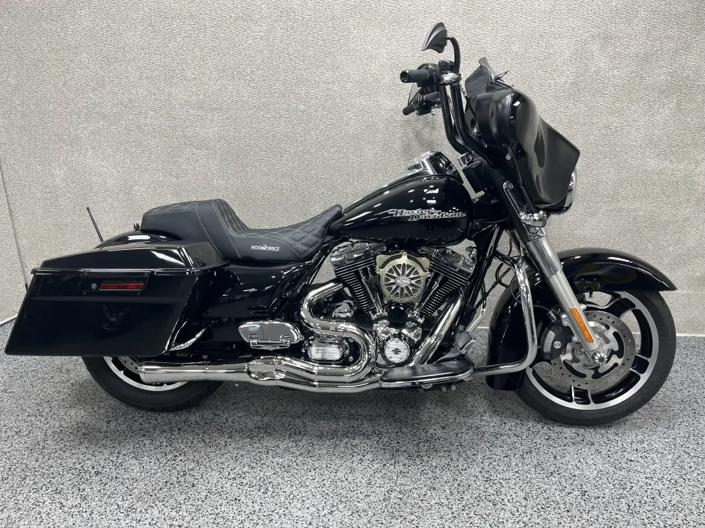 Harley-Davidson Street Glide FLHX 1 Harley-Davidson Street Glide FLHX